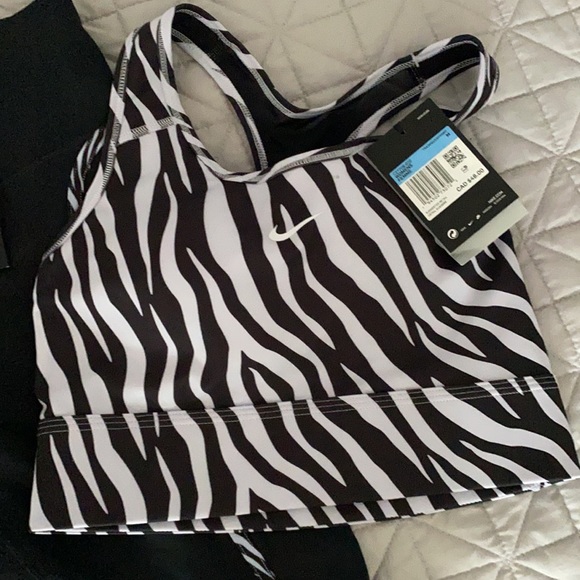 NWT NIKE DRY FIT * SPORTS BRA & TIGHTS SET - Picture 2 of 4